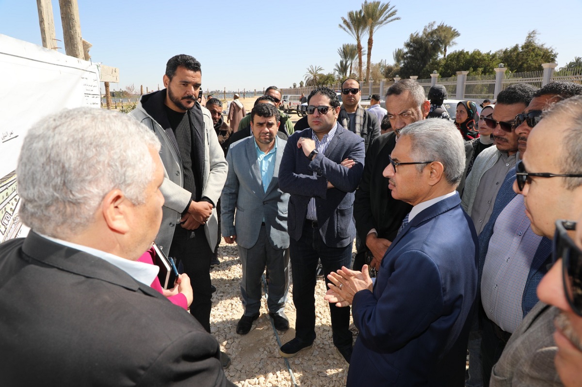 استمرار أعمال مشروع  المرسى السياحي شرق النيل 